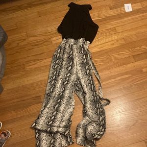 Size medium romper- super comfortable